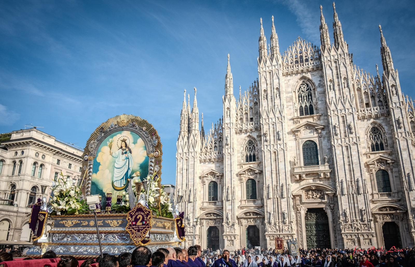 L'anda in piazza del Duomo
